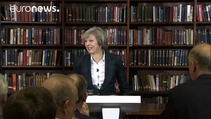 La ministra británica del Interior, Theresa May, anuncia su candidatura para suceder a Cameron