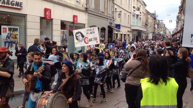 Défilé des écoles de Bayeux intercom