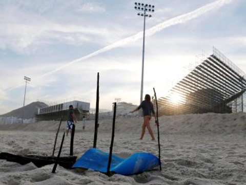 Rio'da Ceset Parçaları Sahile Vurdu