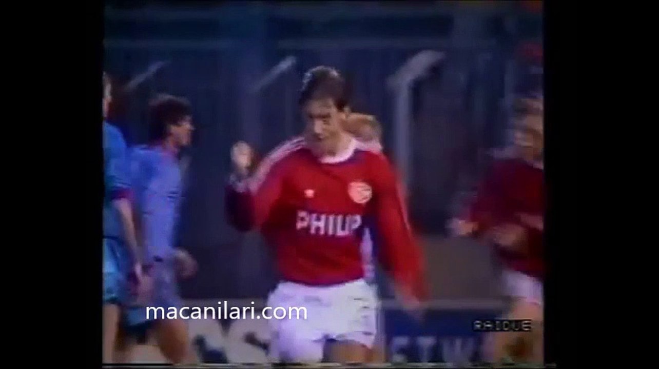 01.11.1989 - 1989-1990 European Champion Clubs' Cup 2nd Round 2nd Leg PSV Eindhoven 5-1 Steaua Bucarest