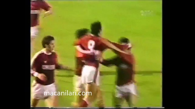 01.11.1989 - 1989-1990 European Champion Clubs' Cup 2nd Round 2nd Leg FC Swarovski Tirol Innsbruck 2-2 Dnipro Dnipropetrovsk