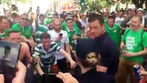 Euro 2016 : les supporters irlandais draguent une policière à Lille avant France - Irlande
