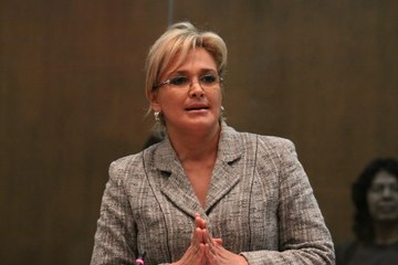 Anuncio de precandidatura de Cynthia Viteri generó reacciones en la Asamblea Nacional