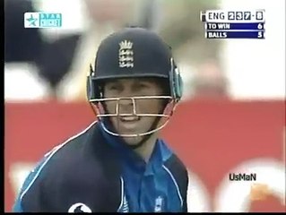 shahid aFridi memorabale catches