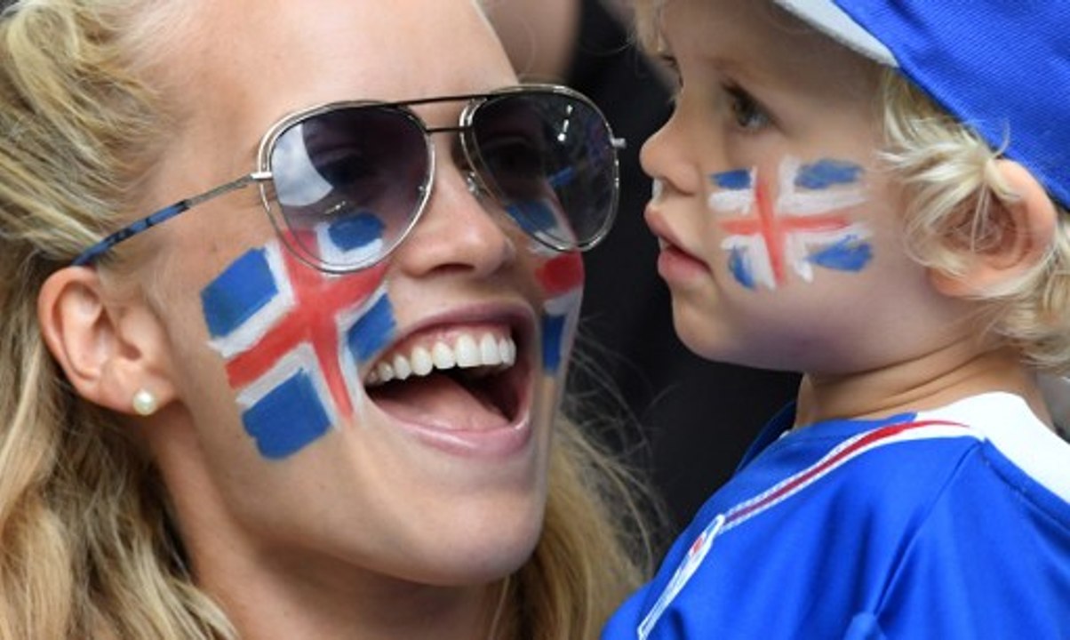 Devenir chouchou des réseaux sociaux en 3 leçons : la méthode islandaise