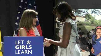 Michelle Obama y la Reina, comprometidas con "Let Girls Learn"