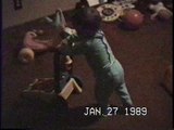 Glosz Home Video 1989 jan 27 sher gets balloons and joe dancing with ash.mpg