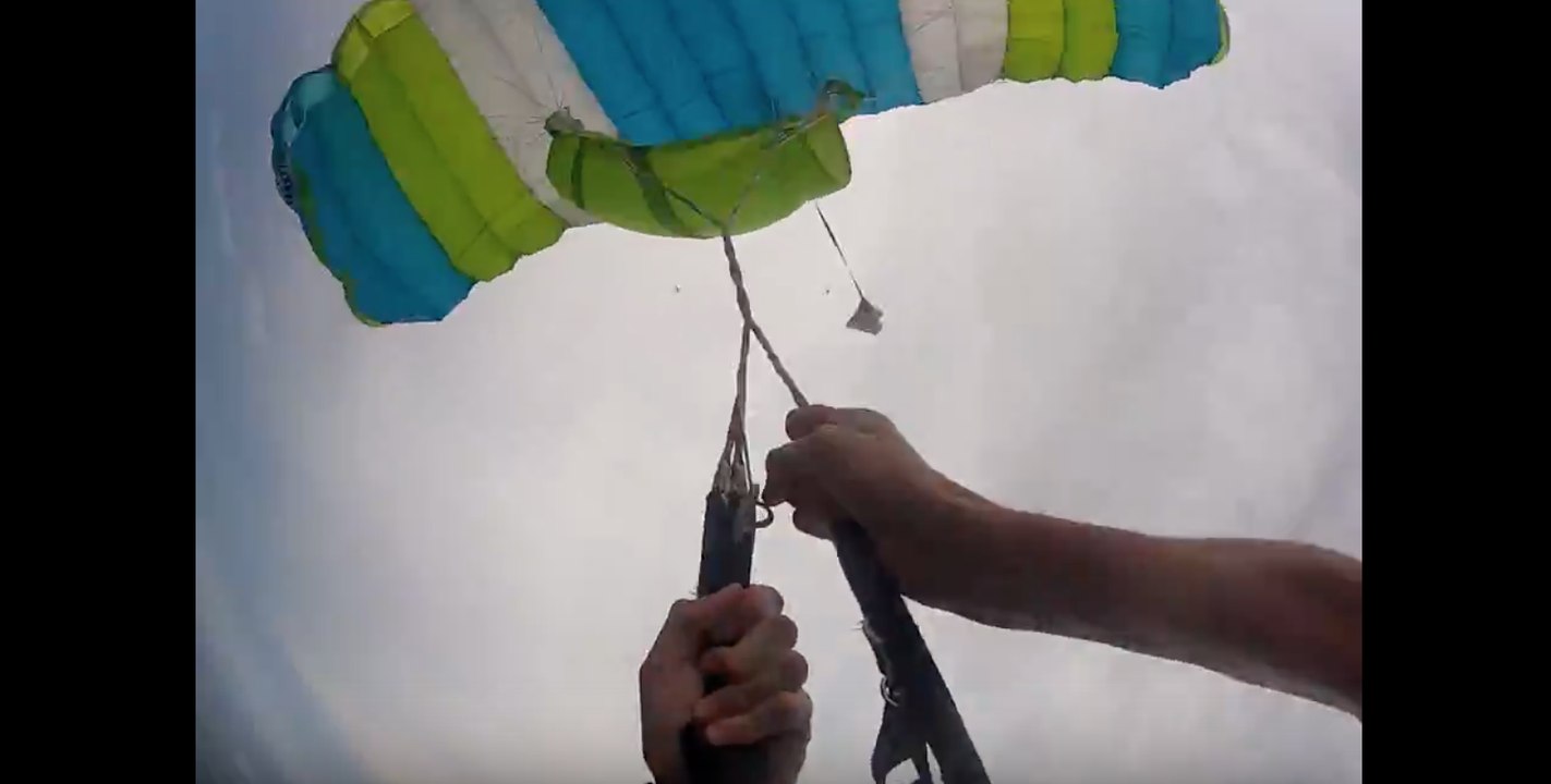 Skydiver Loses Parachute During Flight