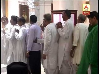 Prez poll: Congress leader Manas Bhunia and CPM leader Surya kanta Mishra cast their vote