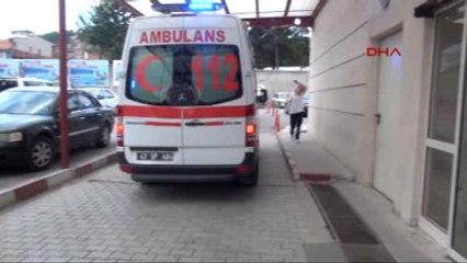 Eskişehir Otomobil Uçuruma Yuvarlandı 2 Ölü, 3 Yaralı