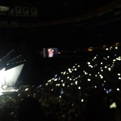 Selena Gomez --Nobody