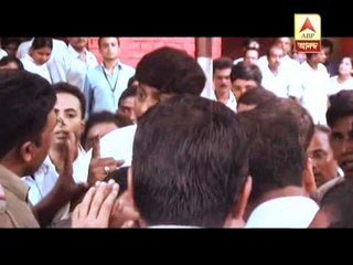 Under trial accused attempt suicide inside court room of Alipore