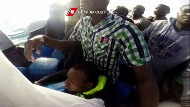 Итальянская береговая охрана спасла свыше 220 человек