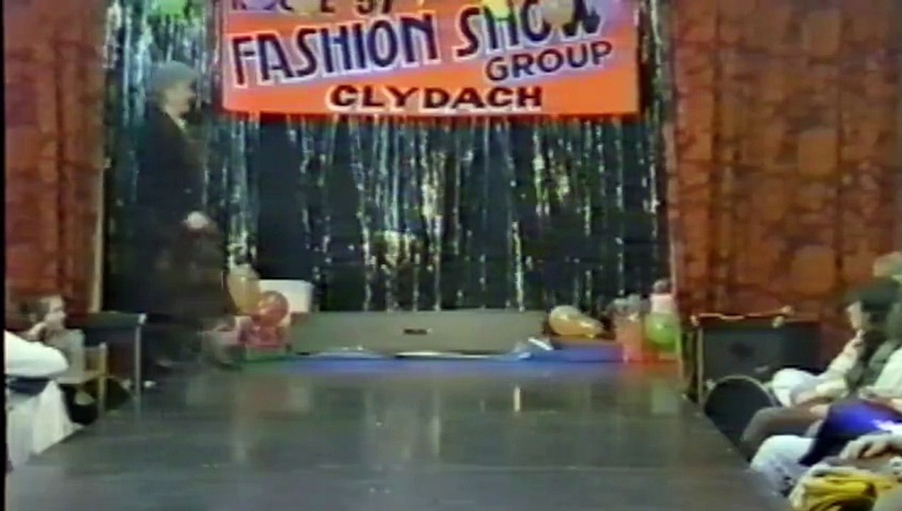 Fashion Model Fails That Would Make Zoolander Cringe Must Watch 1080p HD