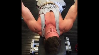 Massive chest workout 19 year old Bodybuilder.