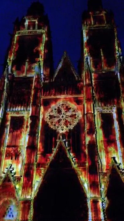 Le spectacle son et lumière à la cathédrale Saint-Gatien à Tours