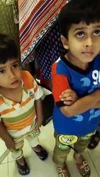 Sindhi Woman Stand Up For Humanity In Dolmen Mall Karachi