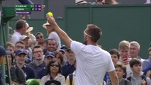 Ce tennisman devient fou contre l'arbitre à Wimbledon et perd ! Victor Troicki