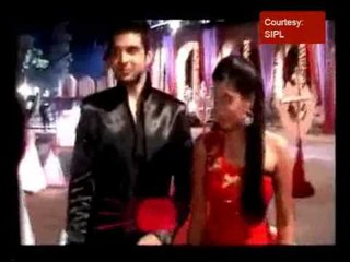 Kritika Kamra celebrates her birthday with Karan