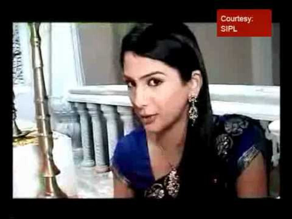 Gopi, Rashi make rangoli