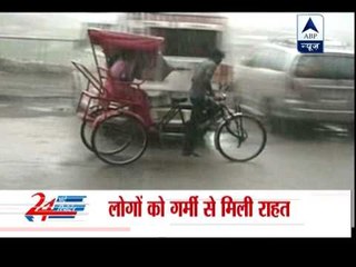 Rains lash Delhi-NCR, bring relief to people