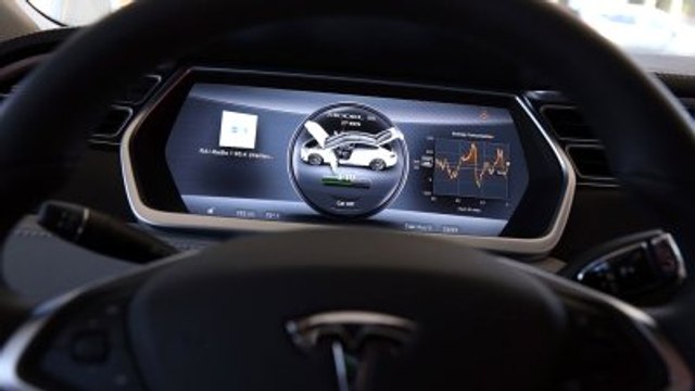 Elektrikli Otomobil Tesla Kaza Yaptı, Sürücüsü Öldü