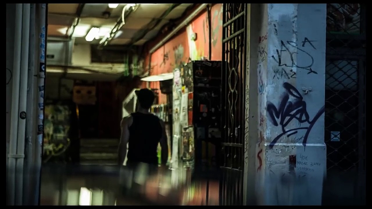12ος ΠΙΘΗΚΟΣ - ΞΕΝΟΙ (Official Music Video)