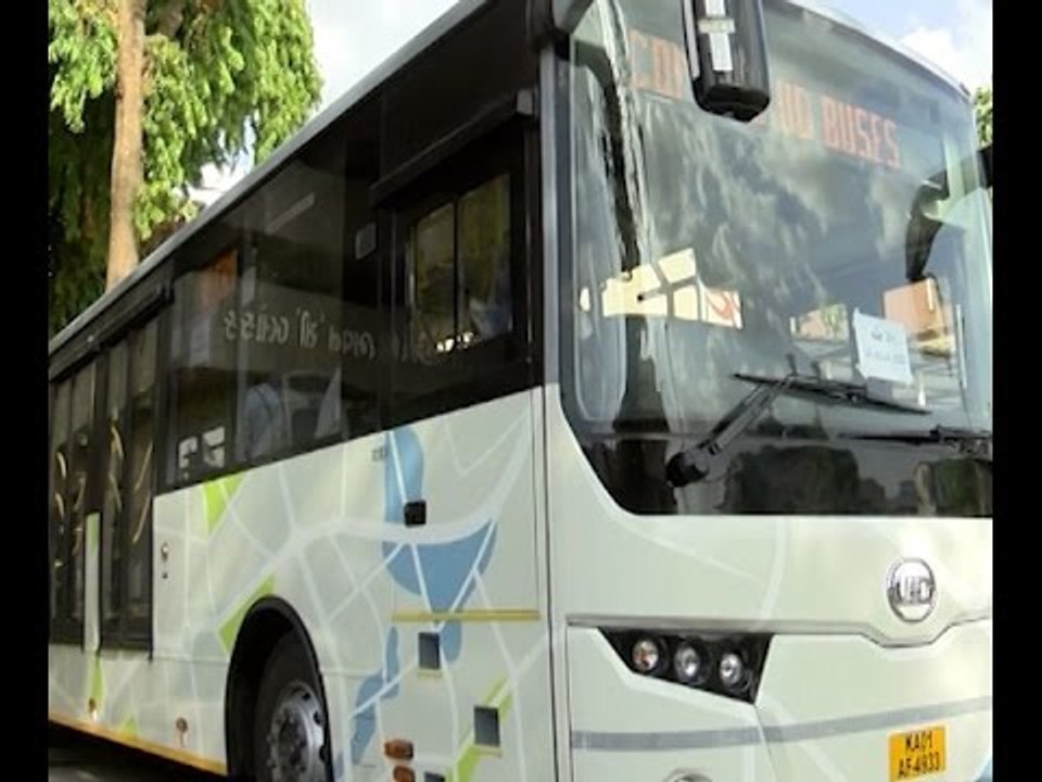 Volvo BRTS Bus Starat In Ahmedabad, Watch Video