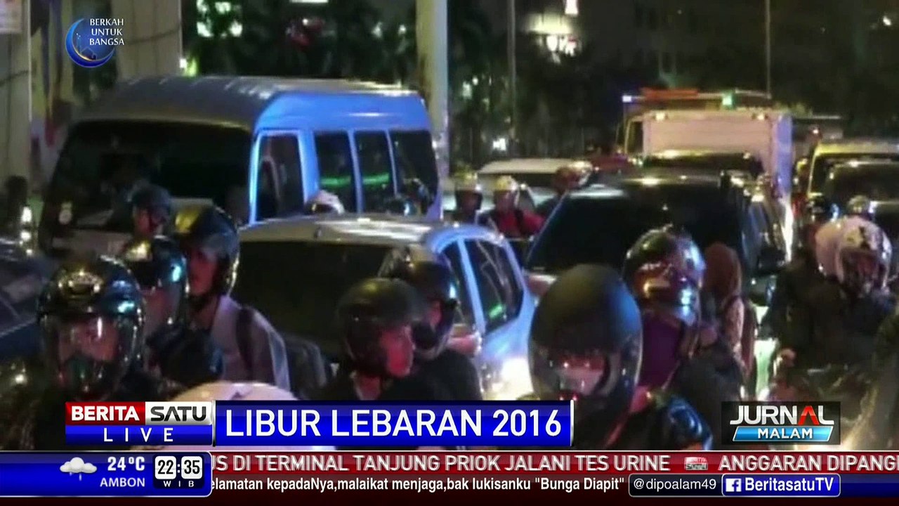 Ribuan Pemudik Motor Penuhi Jalan Kalimalang