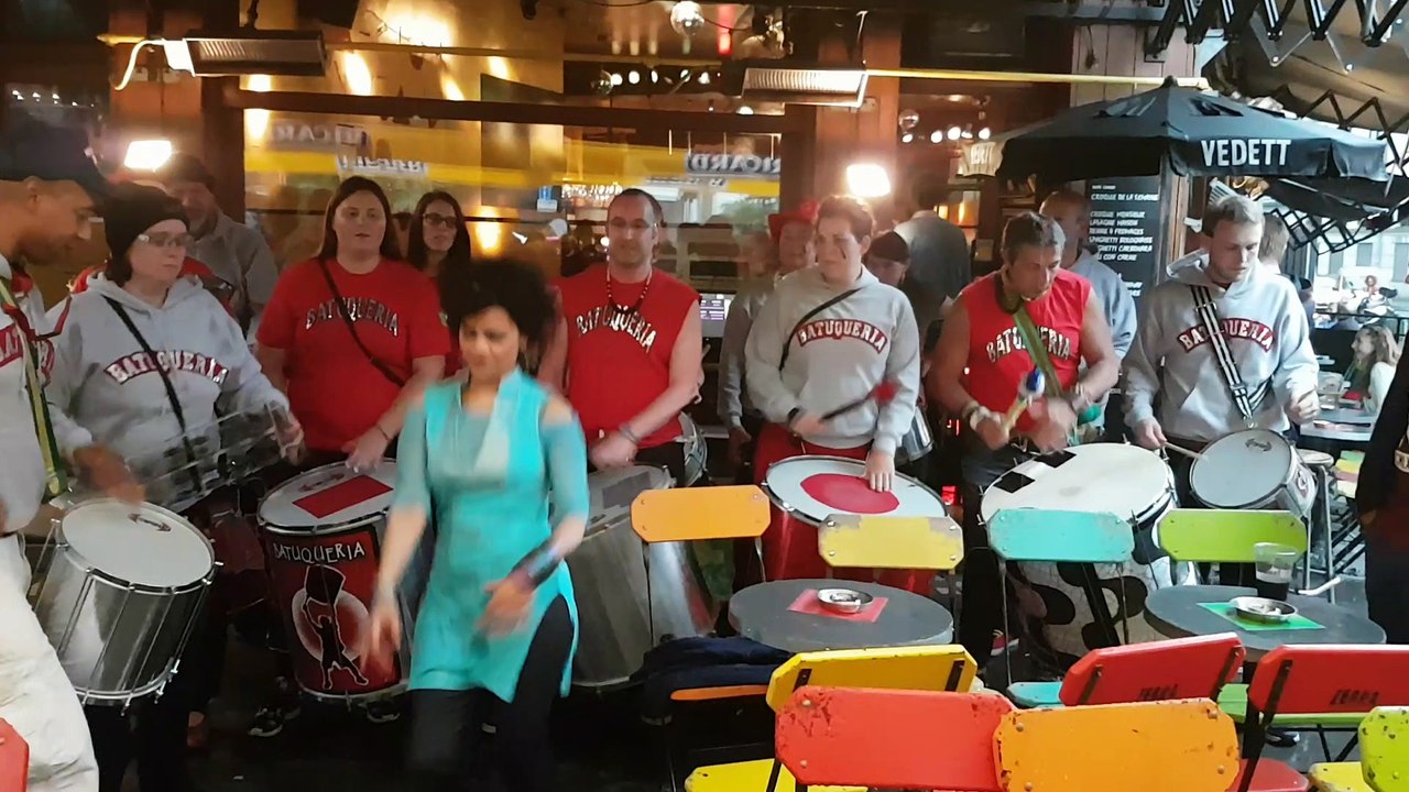 Ambiance à Bruxelles pour Belgique - pays de Galles