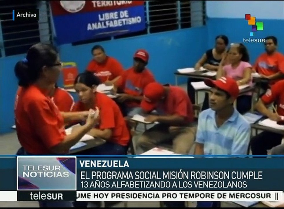 Misión Robinson, programa educativo de Venezuela, cumple 13 años