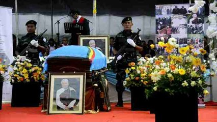 Decenas de simpatizantes despiden al líder rebelde Nagalim, Isak Chisi Swu