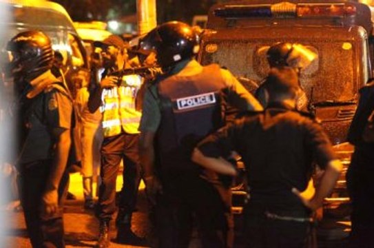 IŞİD Restoran Basıp 35 Kişiyi Rehin Aldı! Saldırganlardan 6'sı Öldürüldü