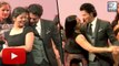 Shahrukh Khan FLIRTS With Female Fans