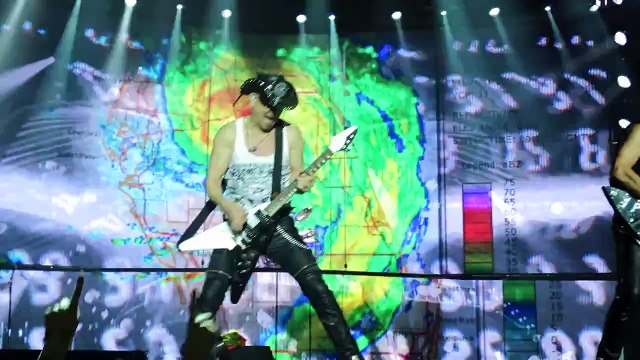 Scorpions - Rock You Like a Hurricane (Madrid - Palacio de los Deportes - 03-07-2016)