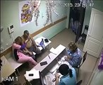 Bác sỹ Nga đấm Knock out bệnh nhân gây rối - Nạn nhân tử vong sau đó