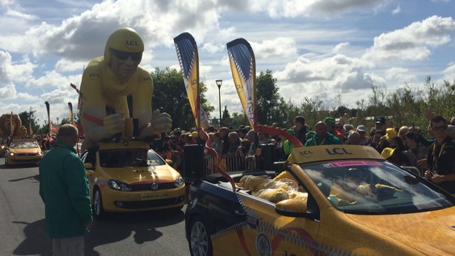 Départ de la caravane publicitaire du Tour de France