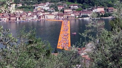 Grâce à cet artiste, vous pourrez aisément marcher sur l’eau !