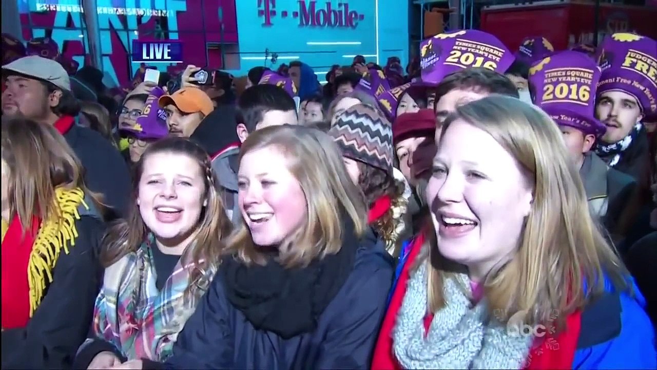 Wiz Khalifa & Charlie Puth Performs ‘See You Again’ on NYE 2016