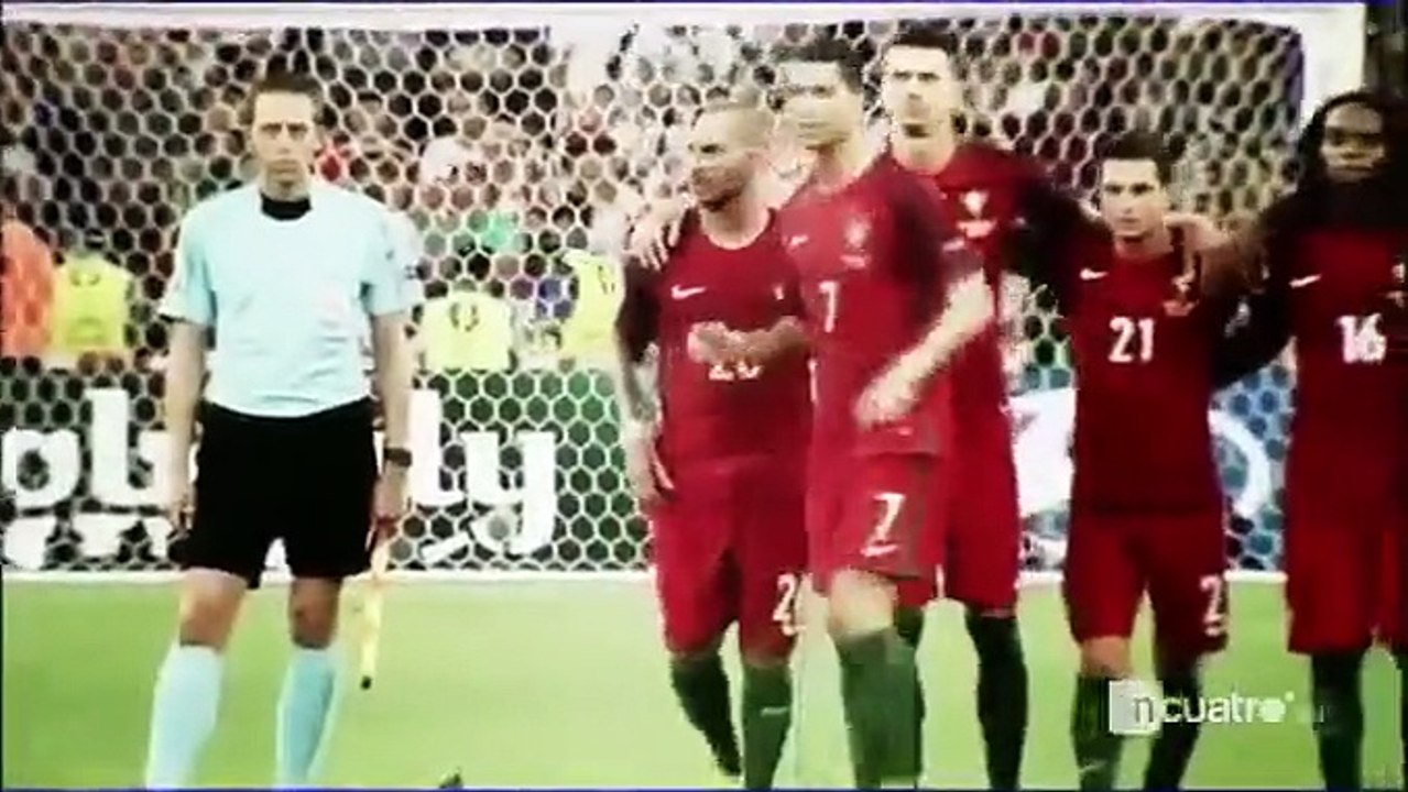 Cristiano Ronaldo «obriga» Moutinho a bater penálti (vídeo)