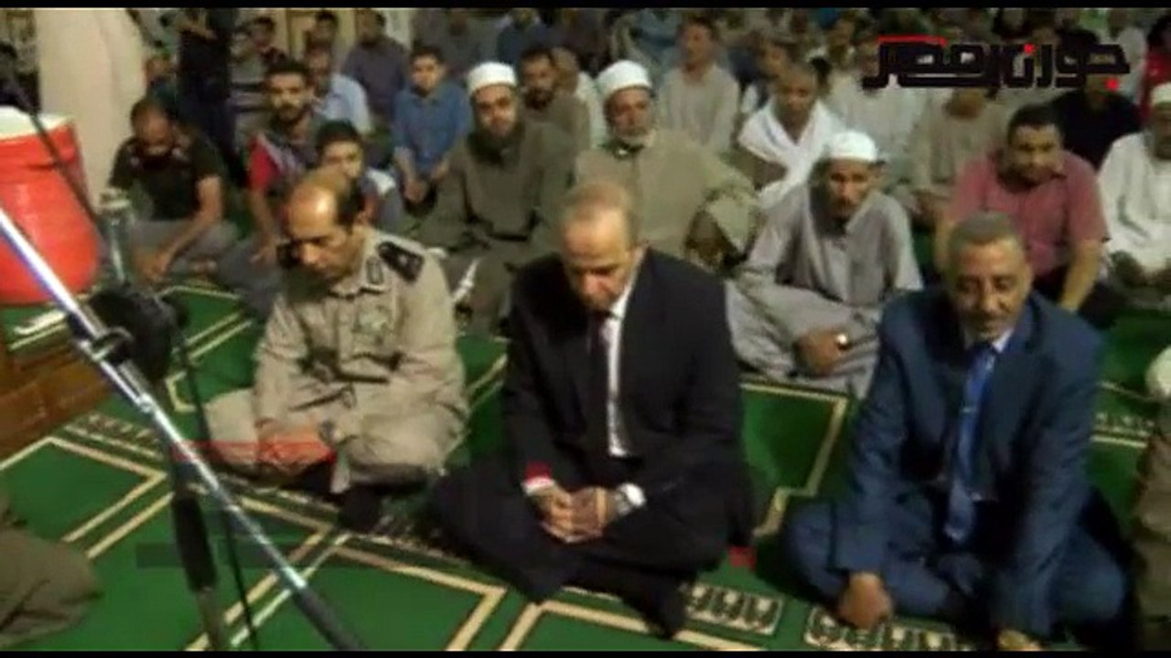 محافظ الوادي الجديد يشهد الاحتفال بليله القدر ويكرم حفظة القران الكريم