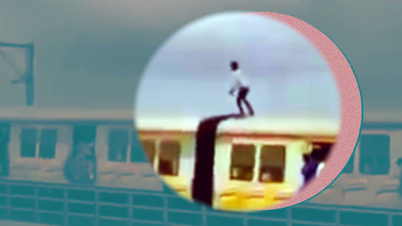 Surfing on Mumbai local final