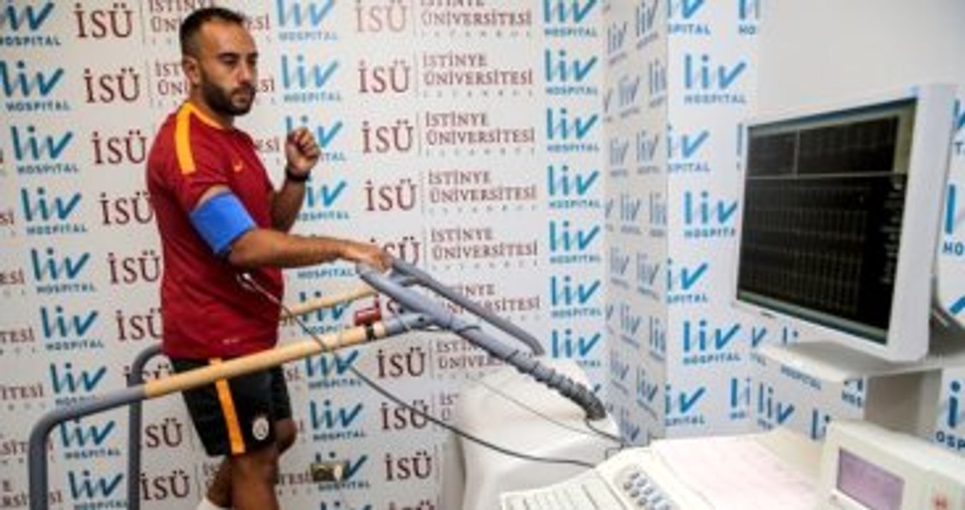 Olcan Adın'ın Sağlık Kontrollerindeki Fotoğrafı Taraftarları Kızdırdı