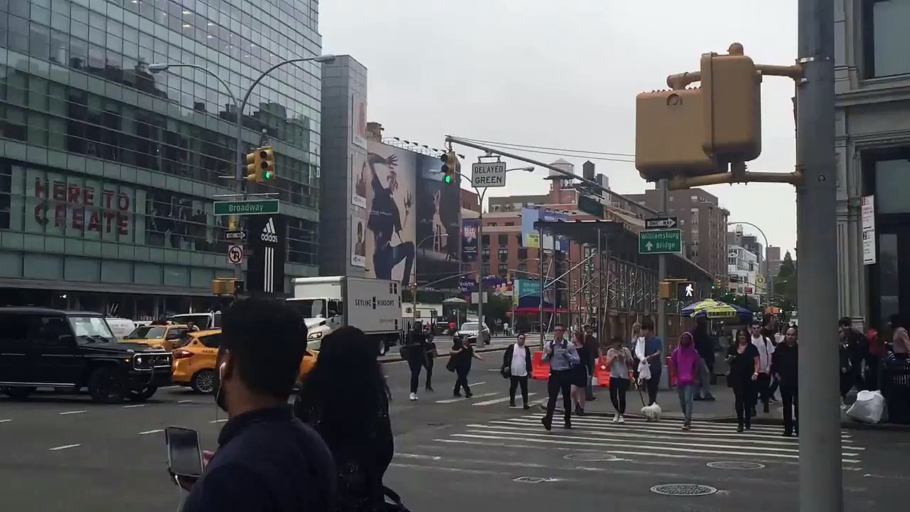 Pedestrian signal improvements along Houston (east/west) by SoHo Broadway Initiative 2016