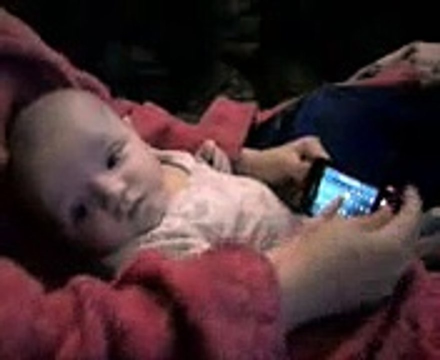 bebe de 3 mois fait du mozzar