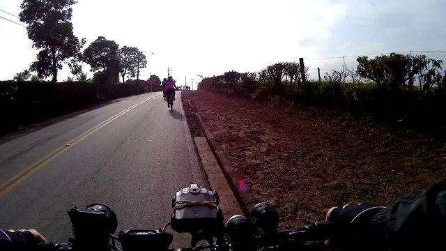 4k, ultra HD, Fazenda Nova Gokula, trilhas de mountain bike, Mtb, 23 amigos, 100 km, Taubaté a Pindamonhangaba, Ribeirão Grande, Rio Paraíba do Sul, amigos e a bike Soul SL 129, 24v, junho de 2016, Marcelo Ambrogi, (10)