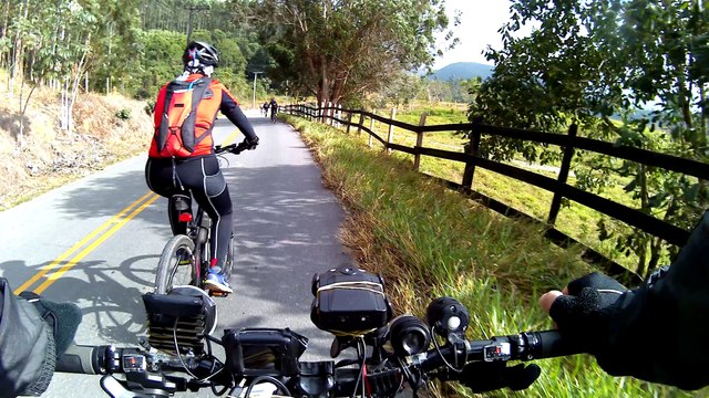 4k, ultra HD, Fazenda Nova Gokula, trilhas de mountain bike, Mtb, 23 amigos, 100 km, Taubaté a Pindamonhangaba, Ribeirão Grande, Rio Paraíba do Sul, amigos e a bike Soul SL 129, 24v, junho de 2016, Marcelo Ambrogi, (37)