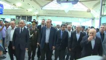 Cumhurbaşkanı Erdoğan, Havalimanında İncelemelerde Bulundu (2)