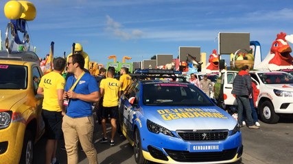 La caravane lance le 103e Tour de France