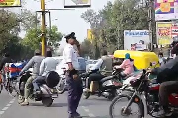 traffic police dancing